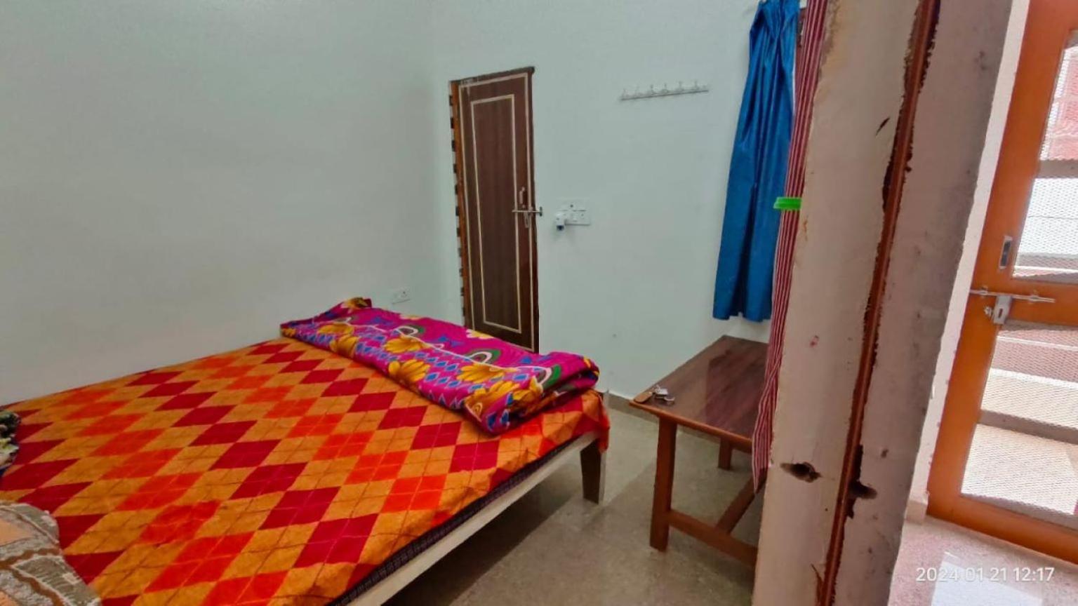 Appartement Gopal Sadan-2 à Vrindāvan Extérieur photo